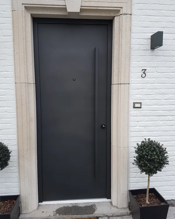 Porte blindée d'entrée de maison G-Block série L certifiée WK 3 (classe III) posée à Bruxelles